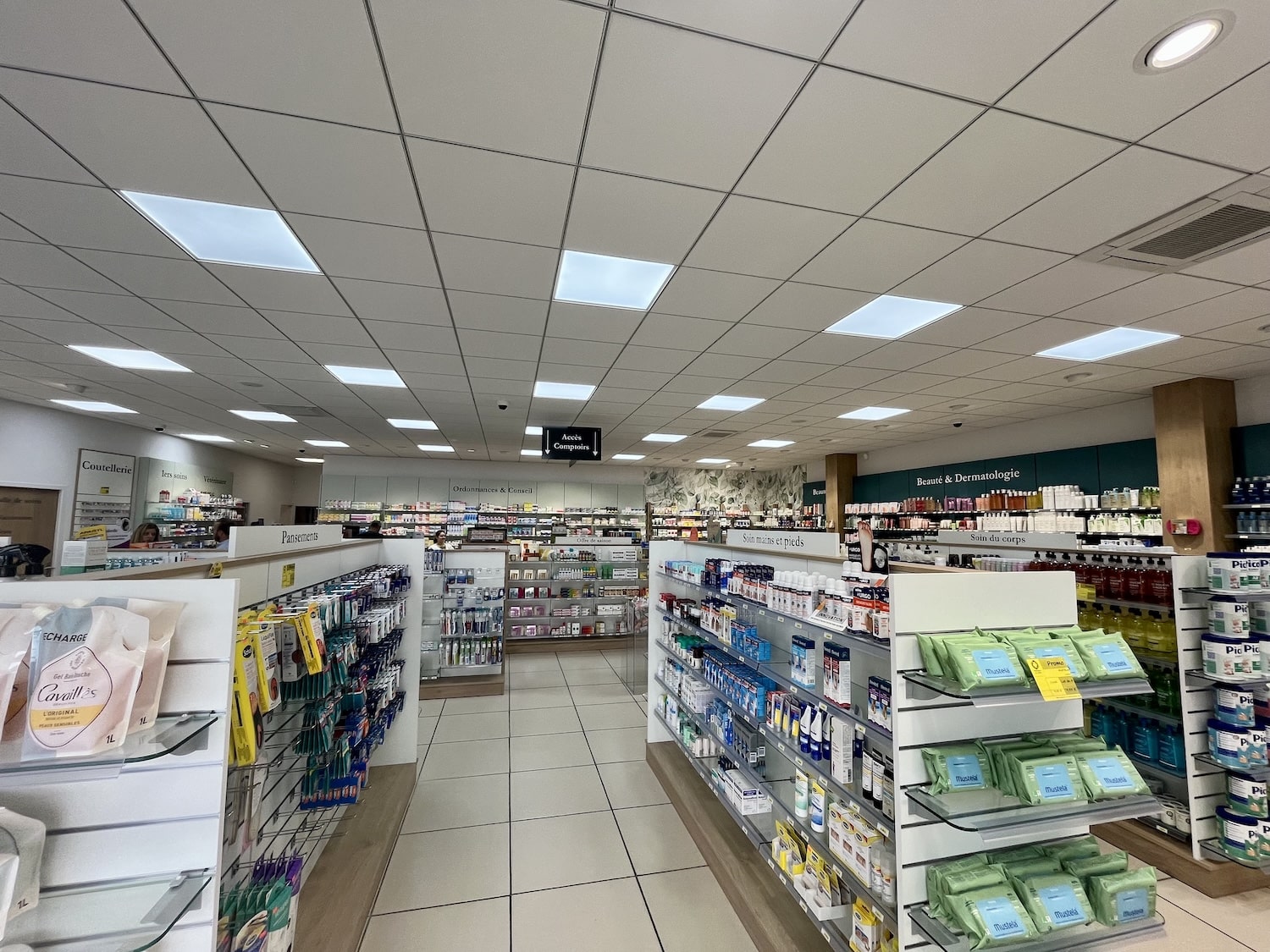 Pharmacie Chene Saint-Amand 4