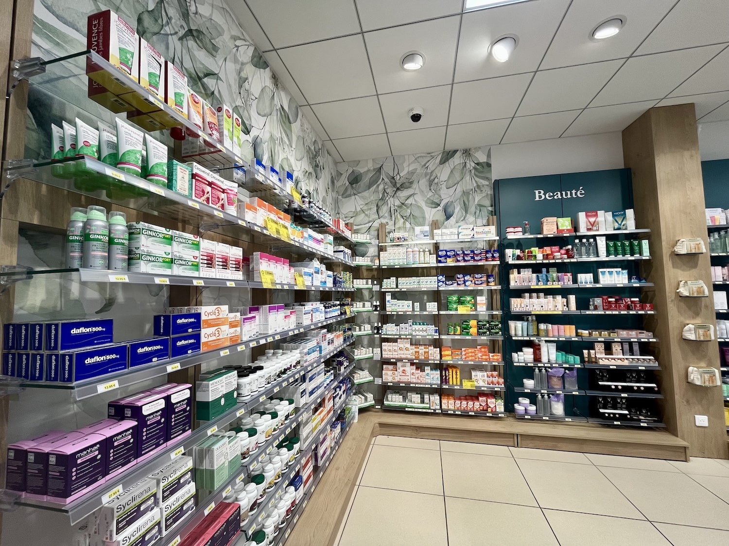 Pharmacie Chene Saint-Amand 8